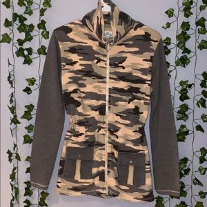 Woman's To Love Zip-Up Camo Jacket